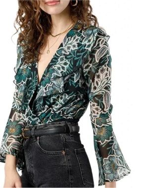 NWT Band of the Free Small Floral Bell Sleeve Bodysuit Boho Surplice V Neck Top
